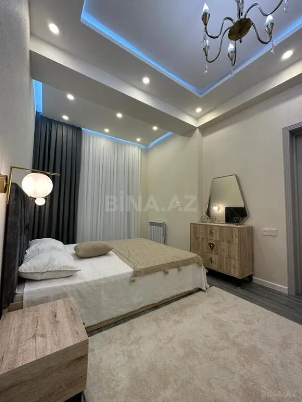 Kirayə verilir 2 otaqlı mənzil 72 m²