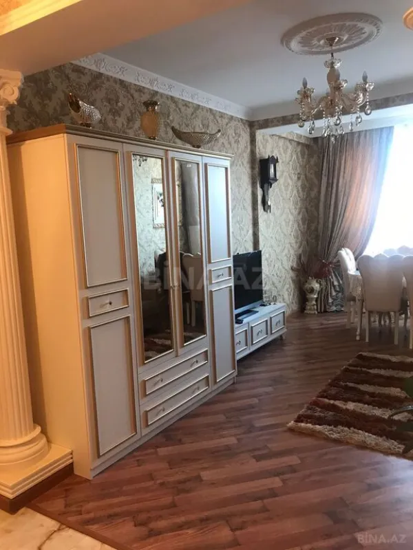 Satılır 1 otaqlı mənzil 65 m²