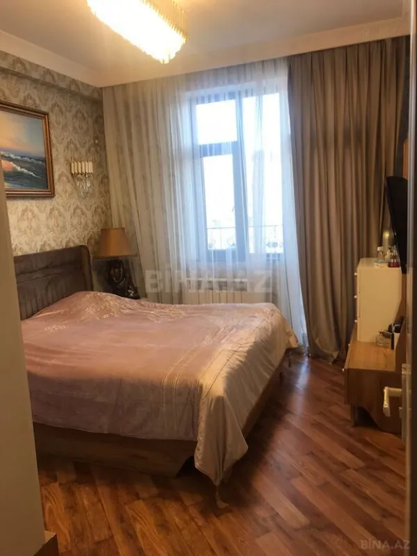 Satılır 1 otaqlı mənzil 65 m²
