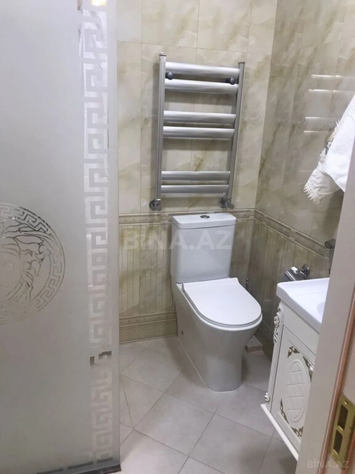 Satılır 1 otaqlı mənzil 65 m²