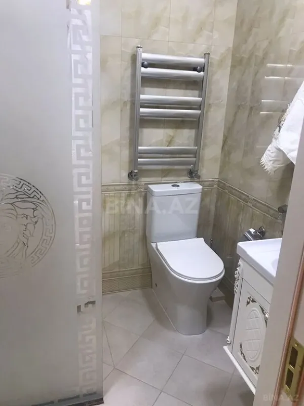 Satılır 1 otaqlı mənzil 65 m²