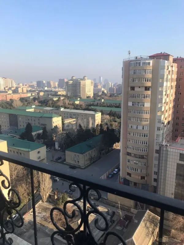 Satılır 1 otaqlı mənzil 65 m²