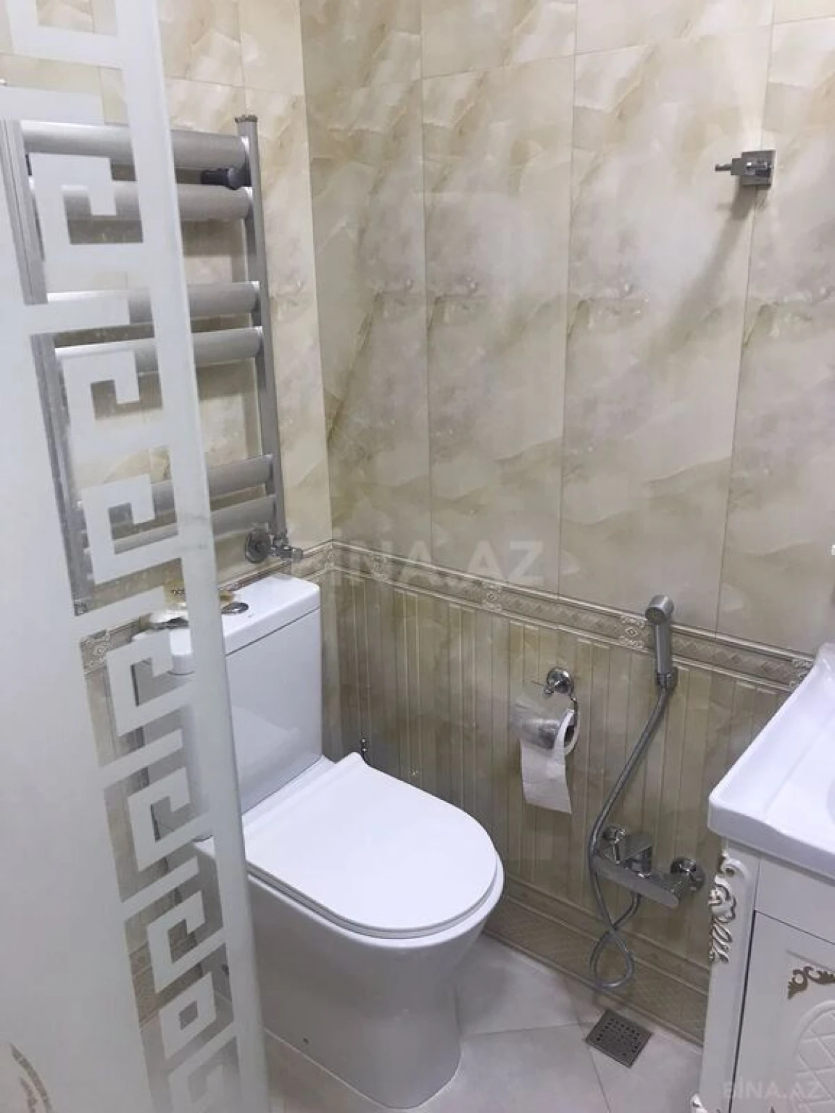 Satılır 1 otaqlı mənzil 65 m²