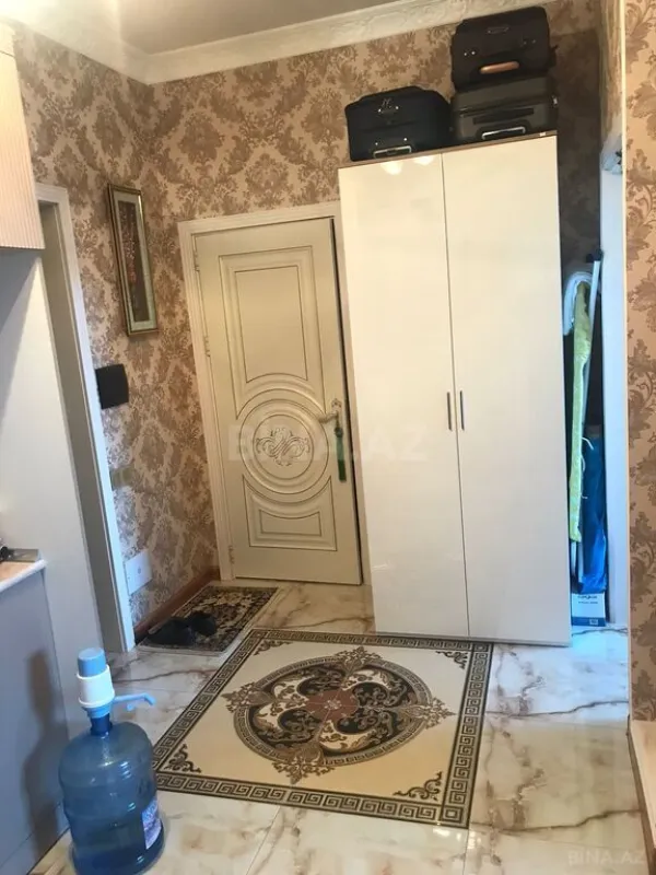Satılır 1 otaqlı mənzil 65 m²