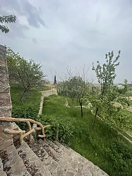 Satılır 8 otaqlı həyət evi 300 m²