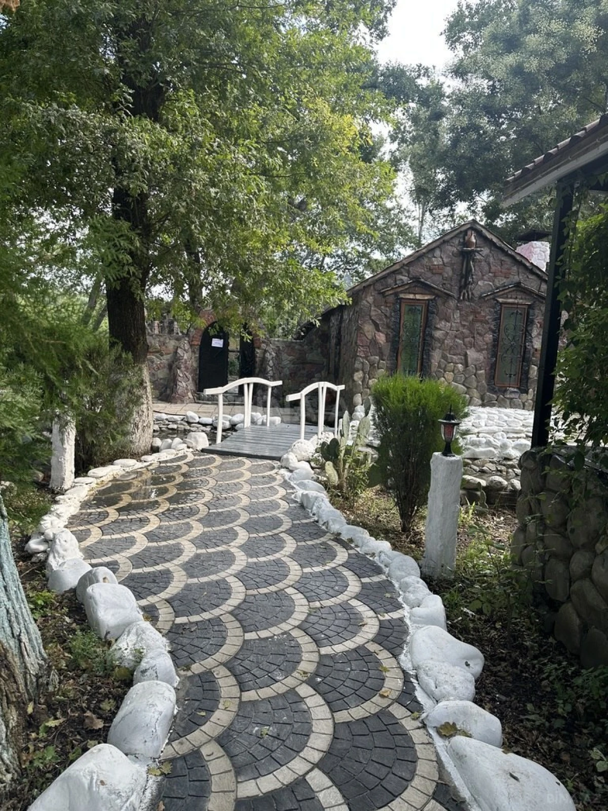 Satılır obyekt 800 m²