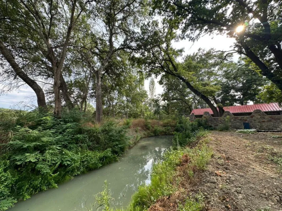 Satılır obyekt 800 m²