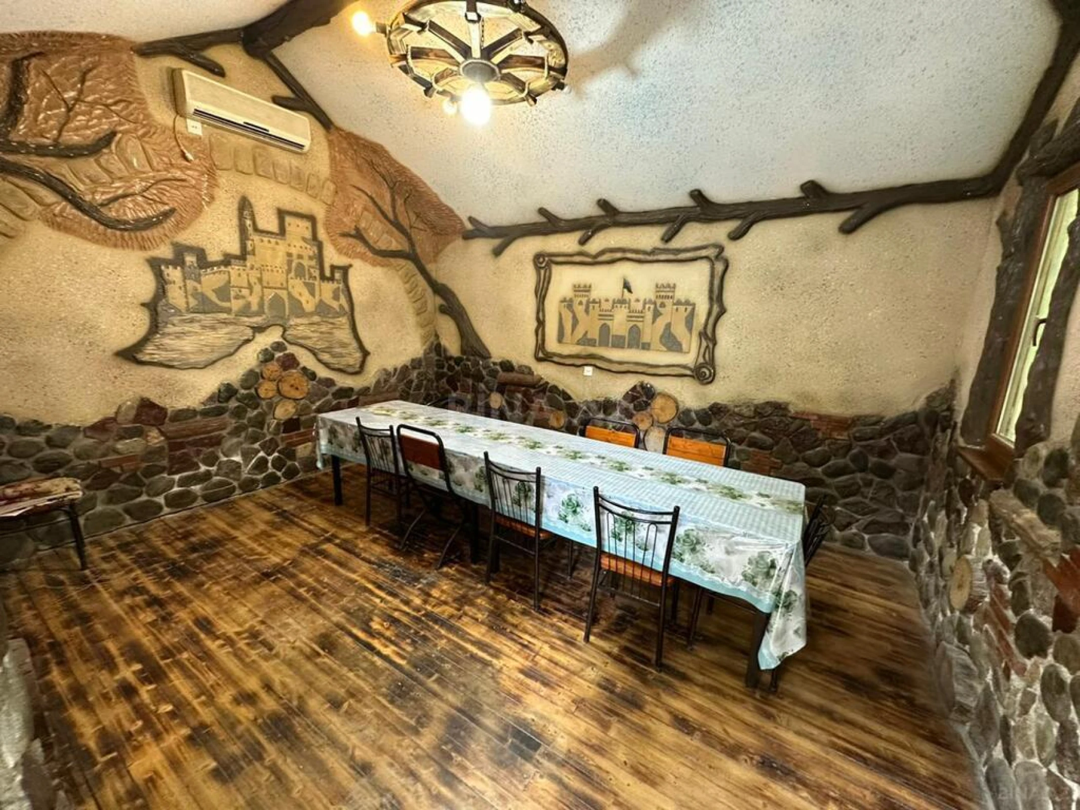 Satılır obyekt 800 m²