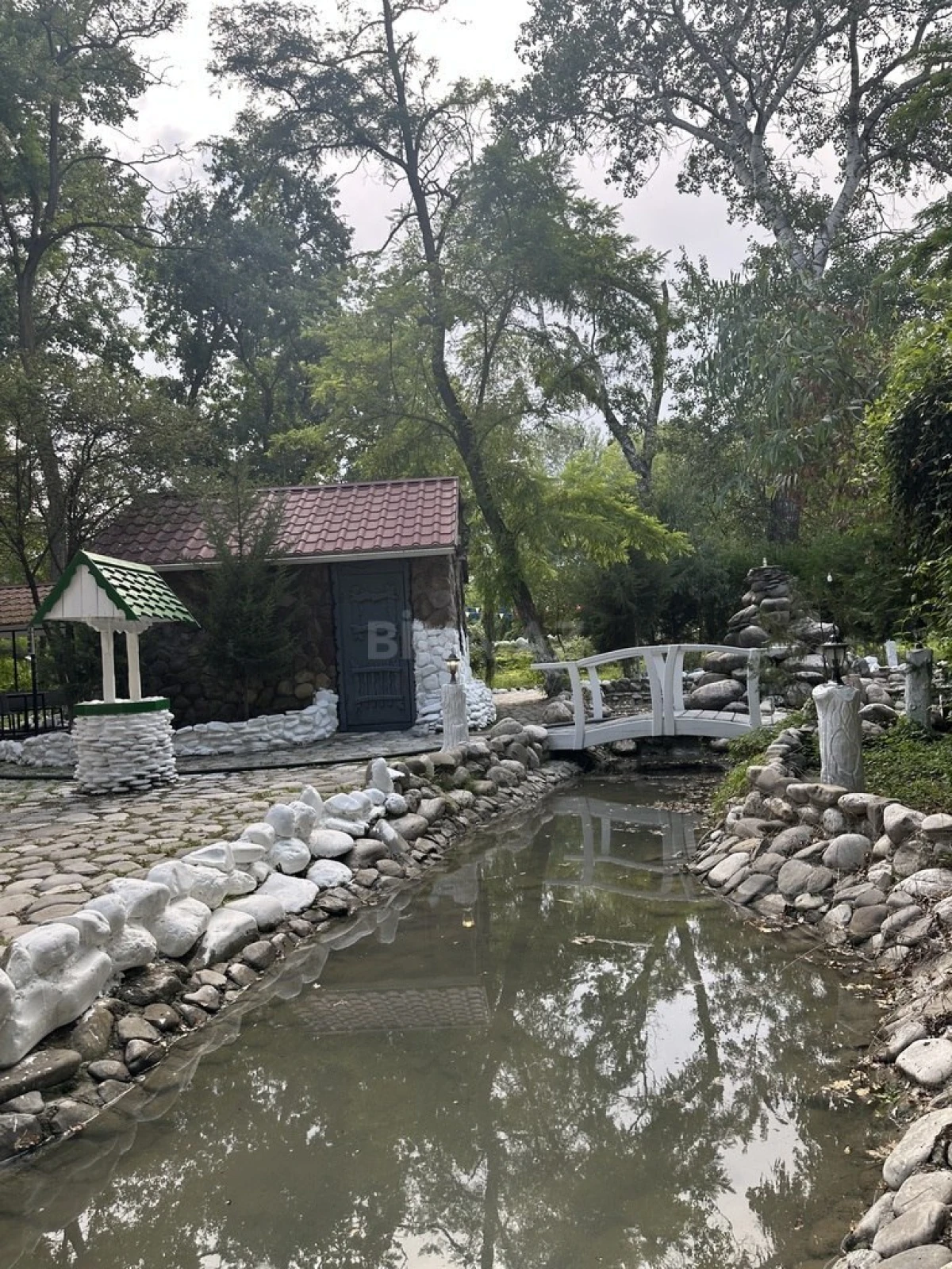 Satılır obyekt 800 m²