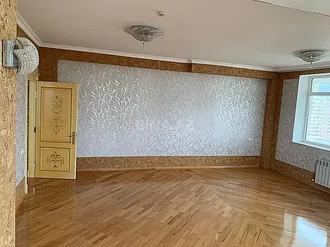 Satılır 3 otaqlı mənzil 162 m²