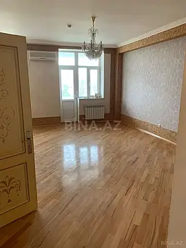 Satılır 3 otaqlı mənzil 162 m²