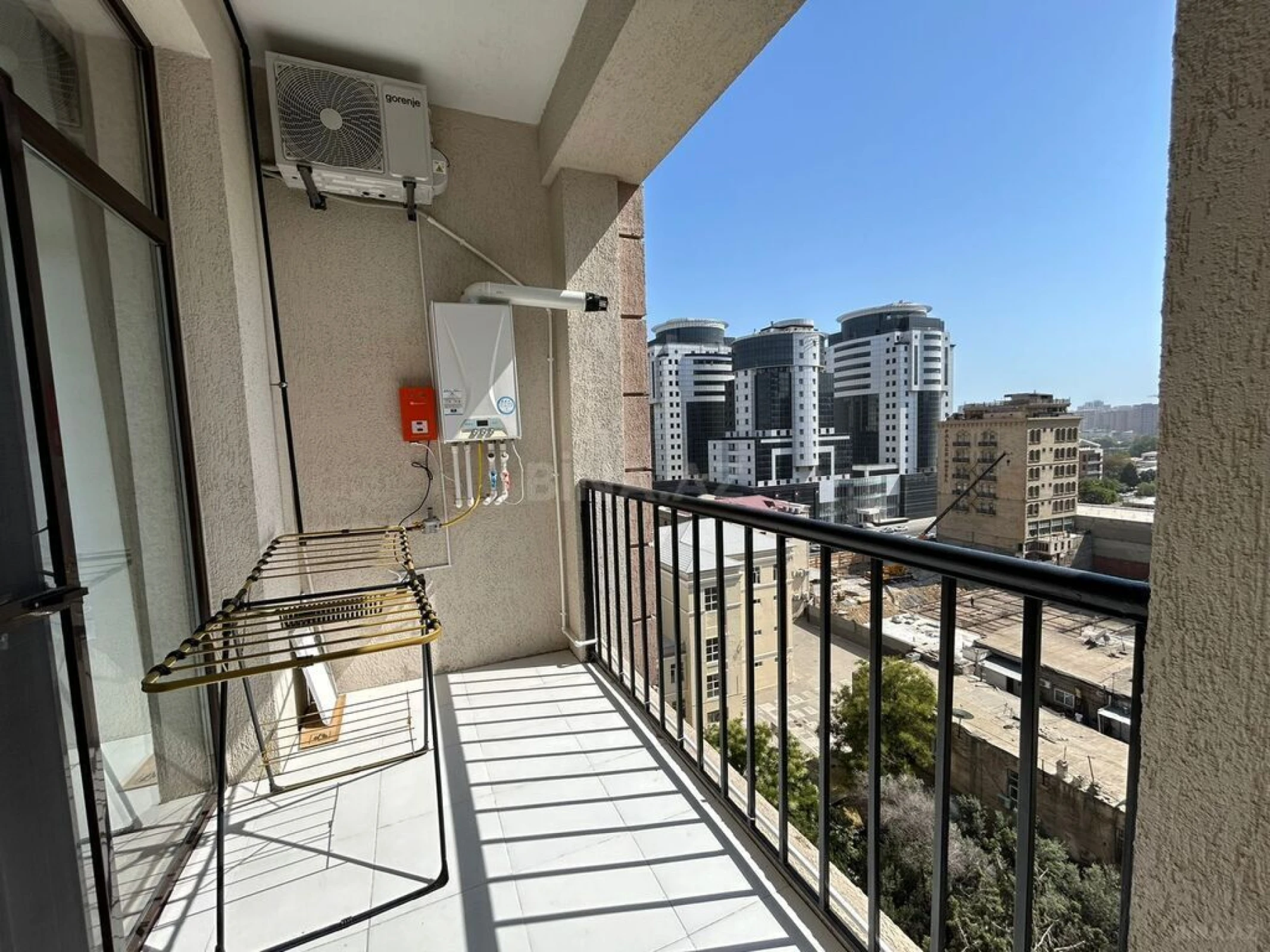 Kirayə verilir 2 otaqlı mənzil 75 m²