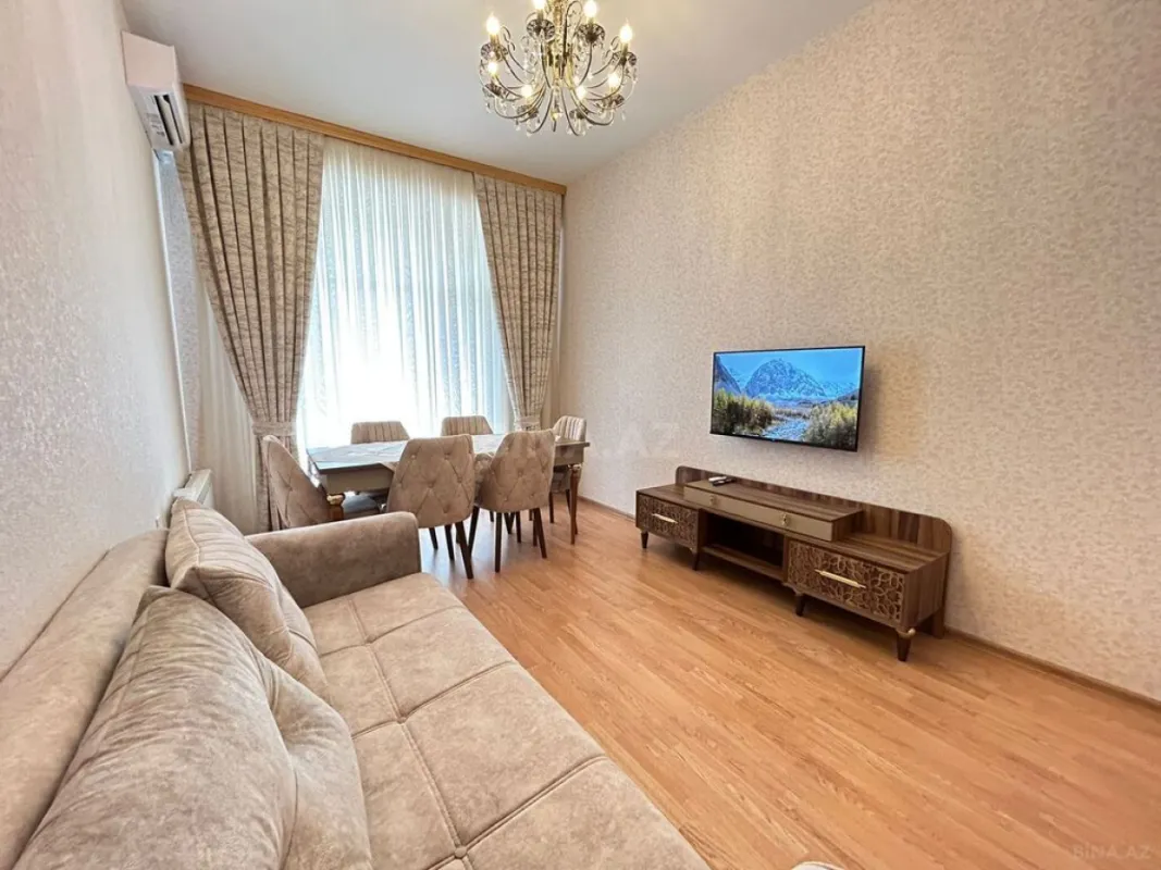Kirayə verilir 2 otaqlı mənzil 75 m²