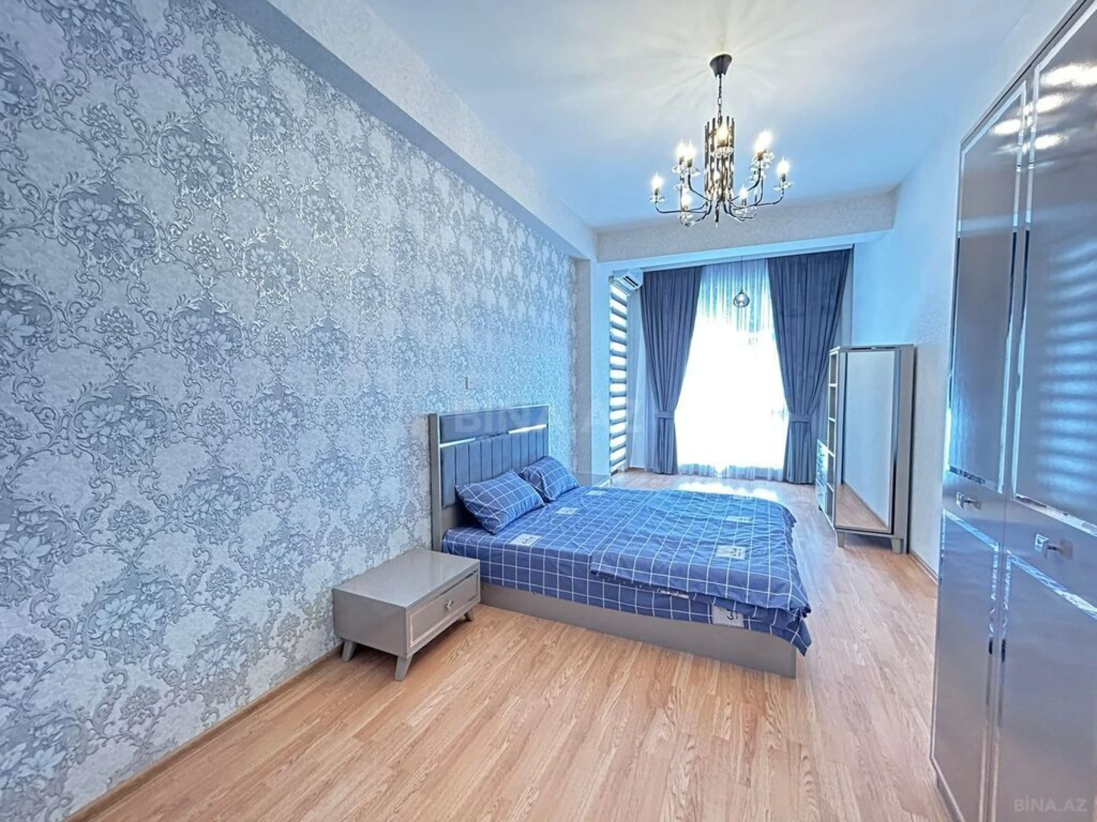 Kirayə verilir 2 otaqlı mənzil 75 m²