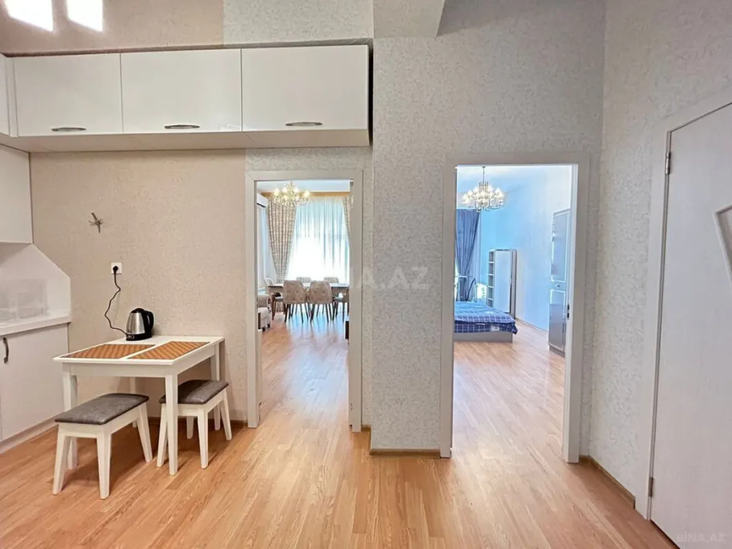 Kirayə verilir 2 otaqlı mənzil 75 m²