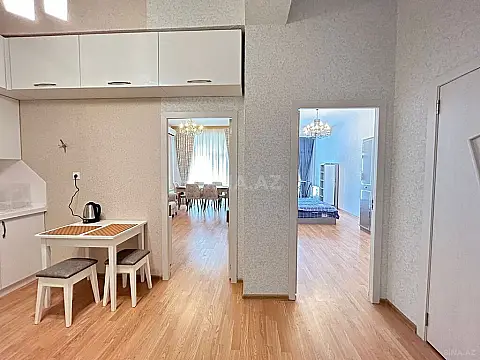 Kirayə verilir 2 otaqlı mənzil 75 m²