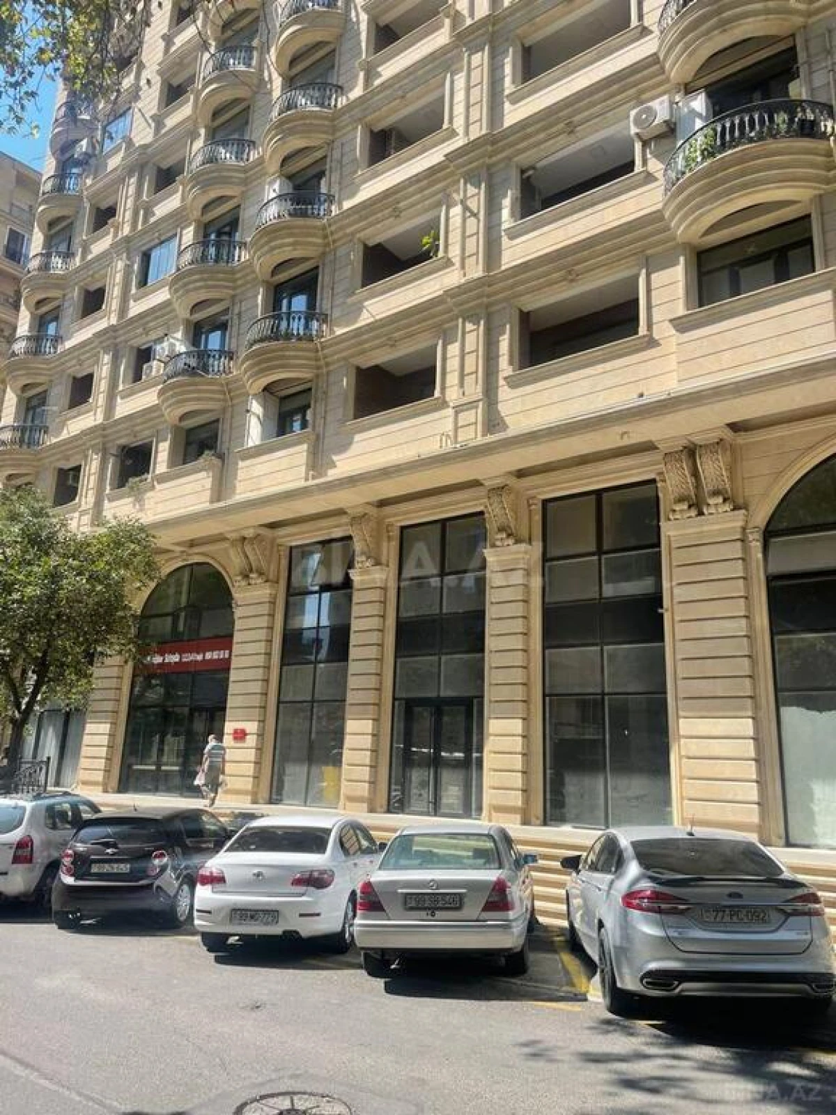 Kirayə verilir obyekt 505 m²