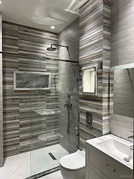 Satılır 9 otaqlı həyət evi 450 m²