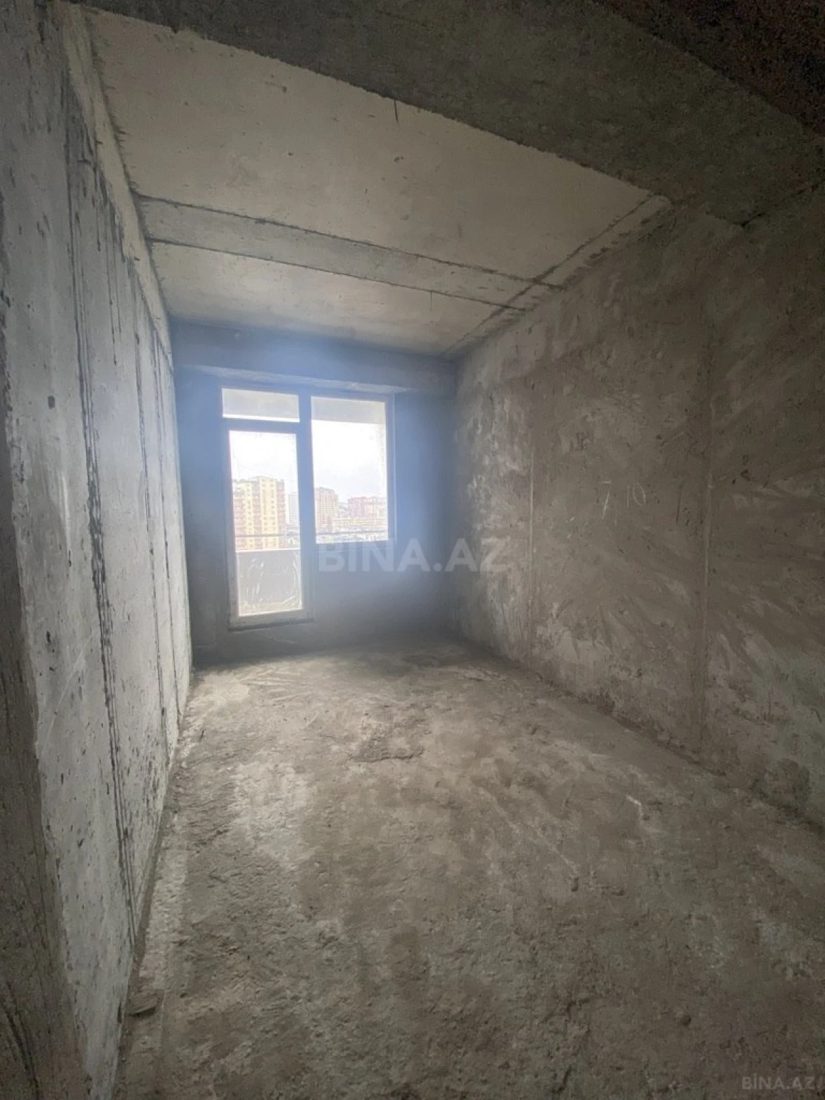 Satılır 3 otaqlı mənzil 110.4 m²