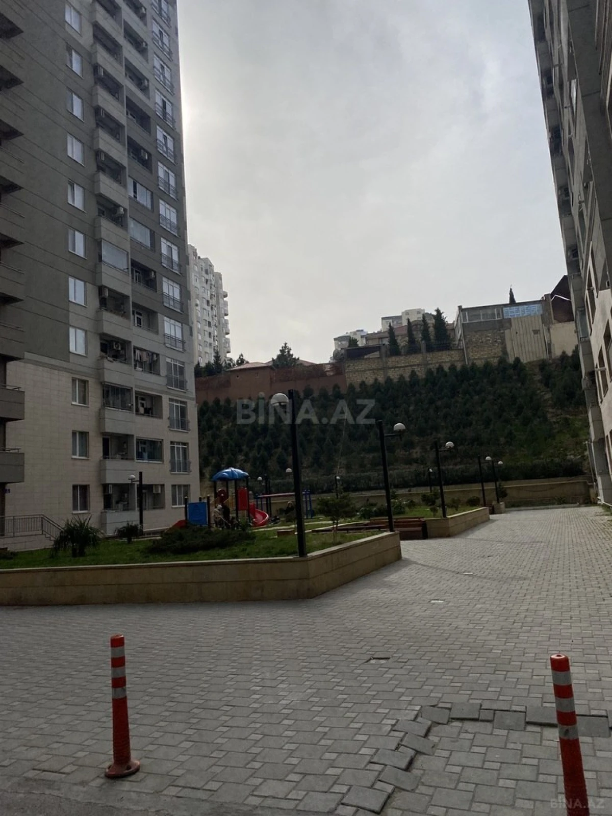 Satılır 3 otaqlı mənzil 110.4 m²