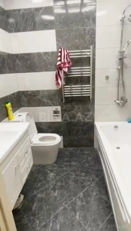 Satılır 4 otaqlı mənzil 200 m²