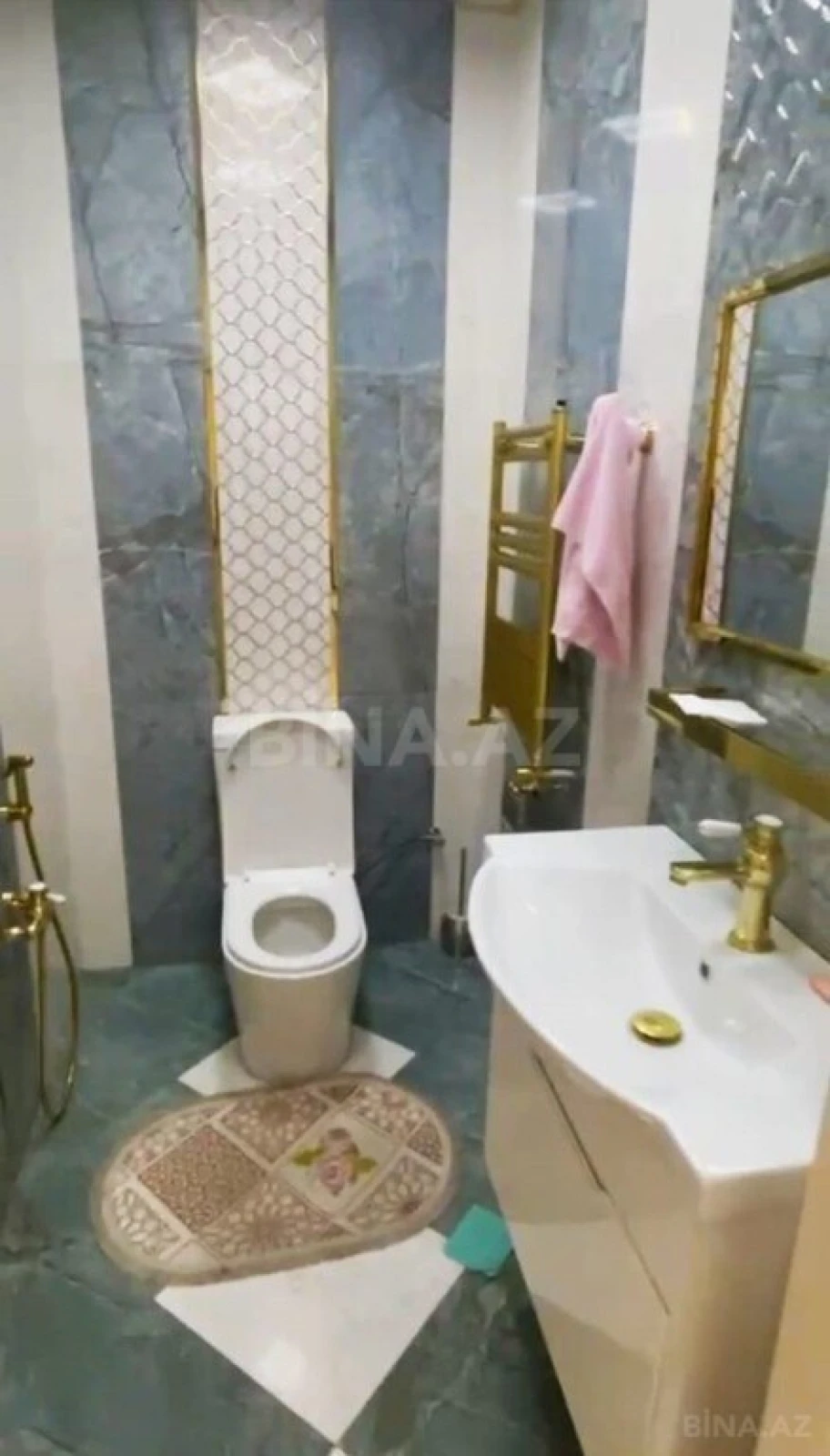 Satılır 4 otaqlı mənzil 200 m²