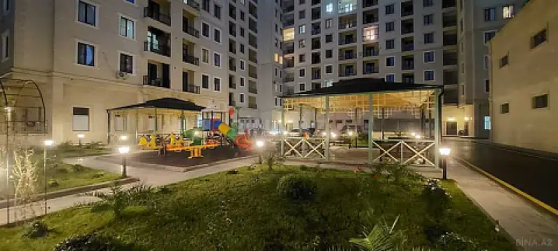 Satılır 4 otaqlı mənzil 200 m²