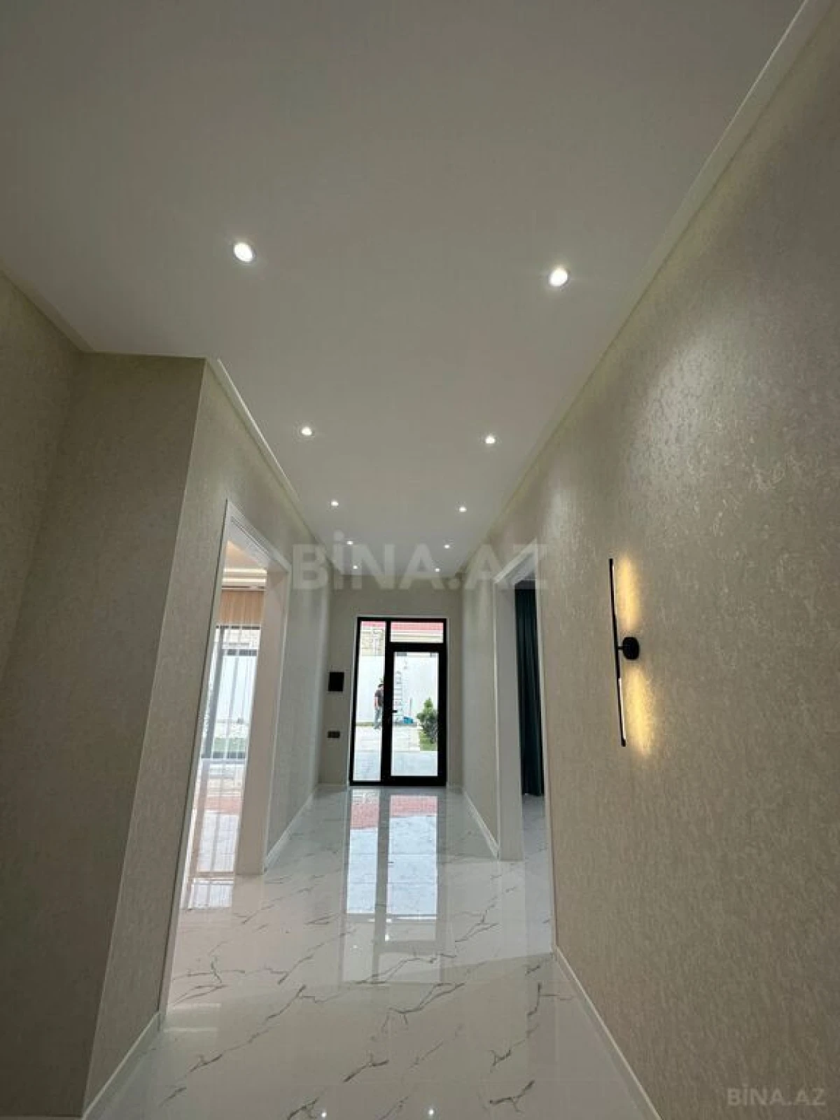 Satılır 4 otaqlı həyət evi 180 m²