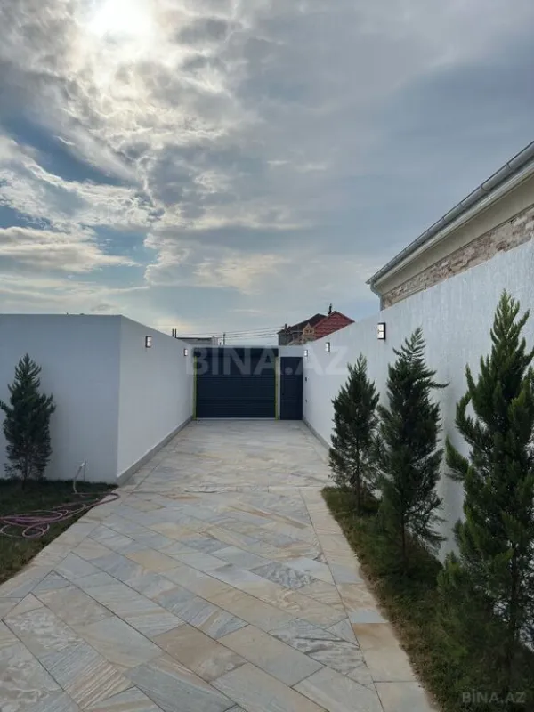 Satılır 4 otaqlı həyət evi 180 m²