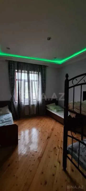 Satılır 6 otaqlı həyət evi 380 m²