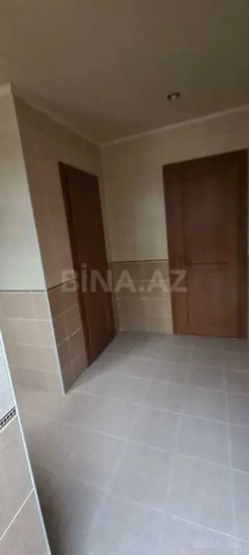 Satılır 6 otaqlı həyət evi 380 m²