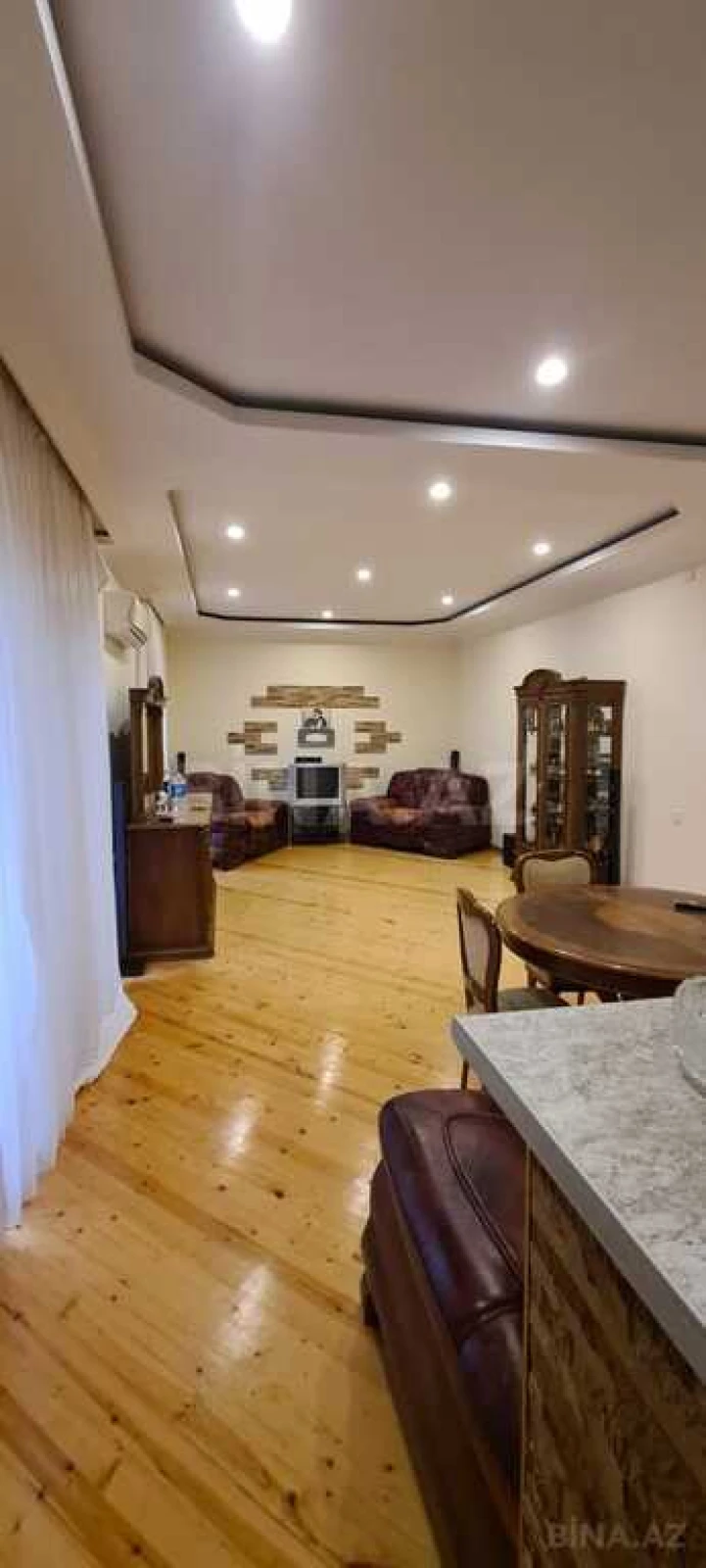 Satılır 6 otaqlı həyət evi 380 m²
