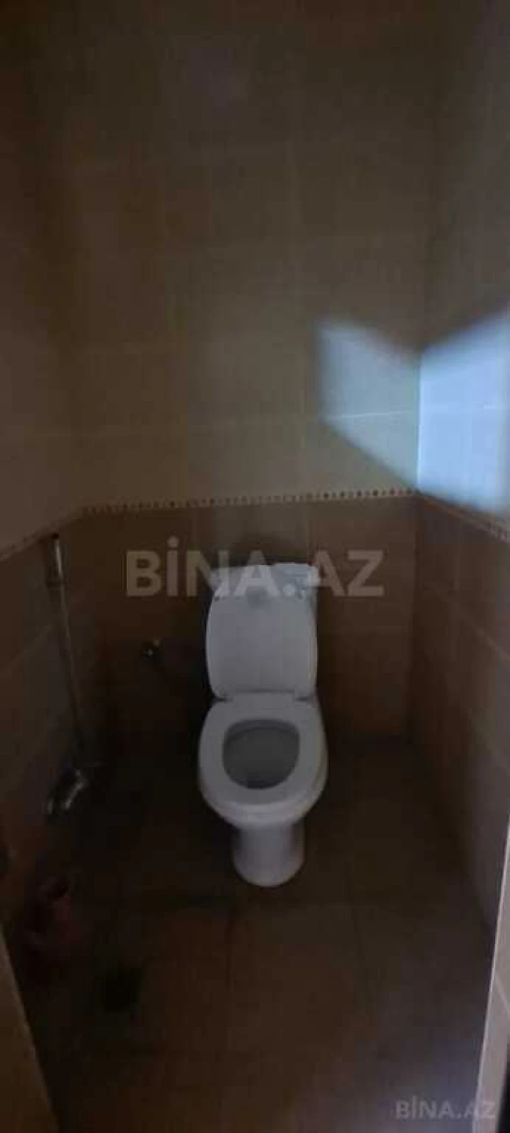 Satılır 6 otaqlı həyət evi 380 m²