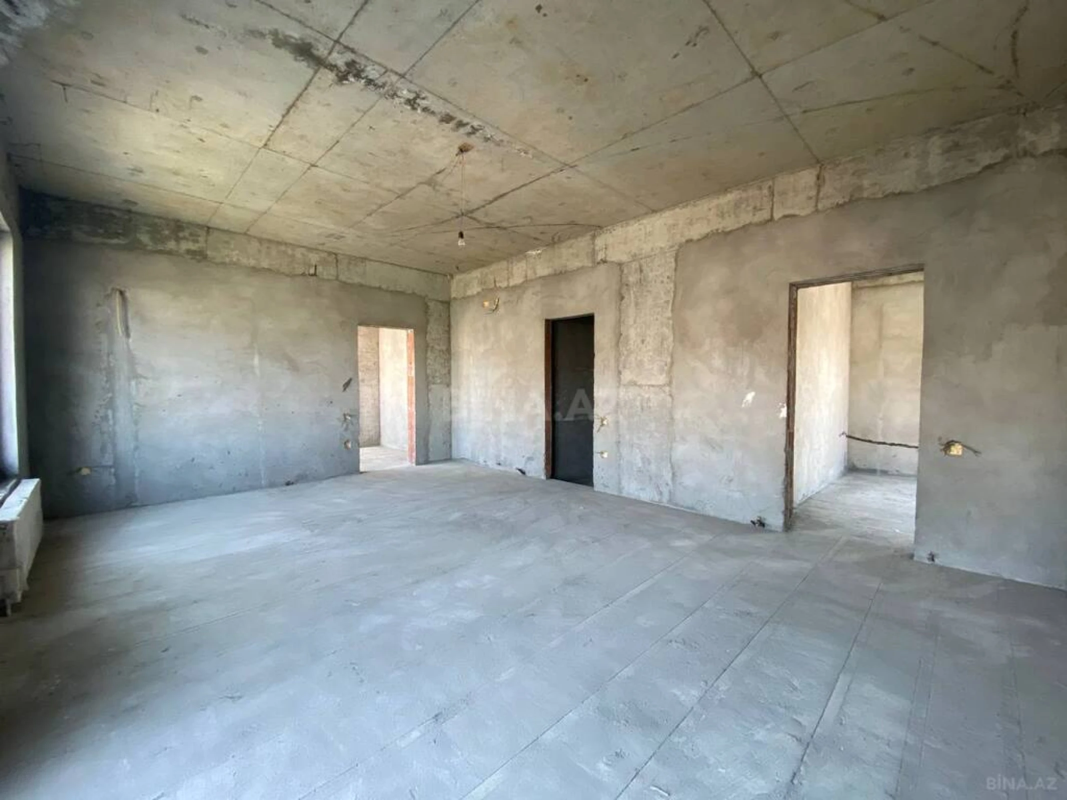 Satılır 5 otaqlı mənzil 420 m²