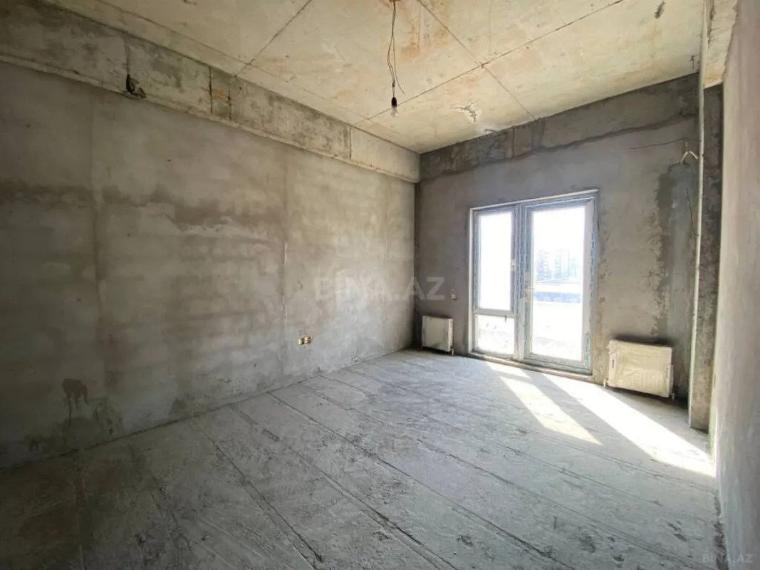 Satılır 5 otaqlı mənzil 420 m²