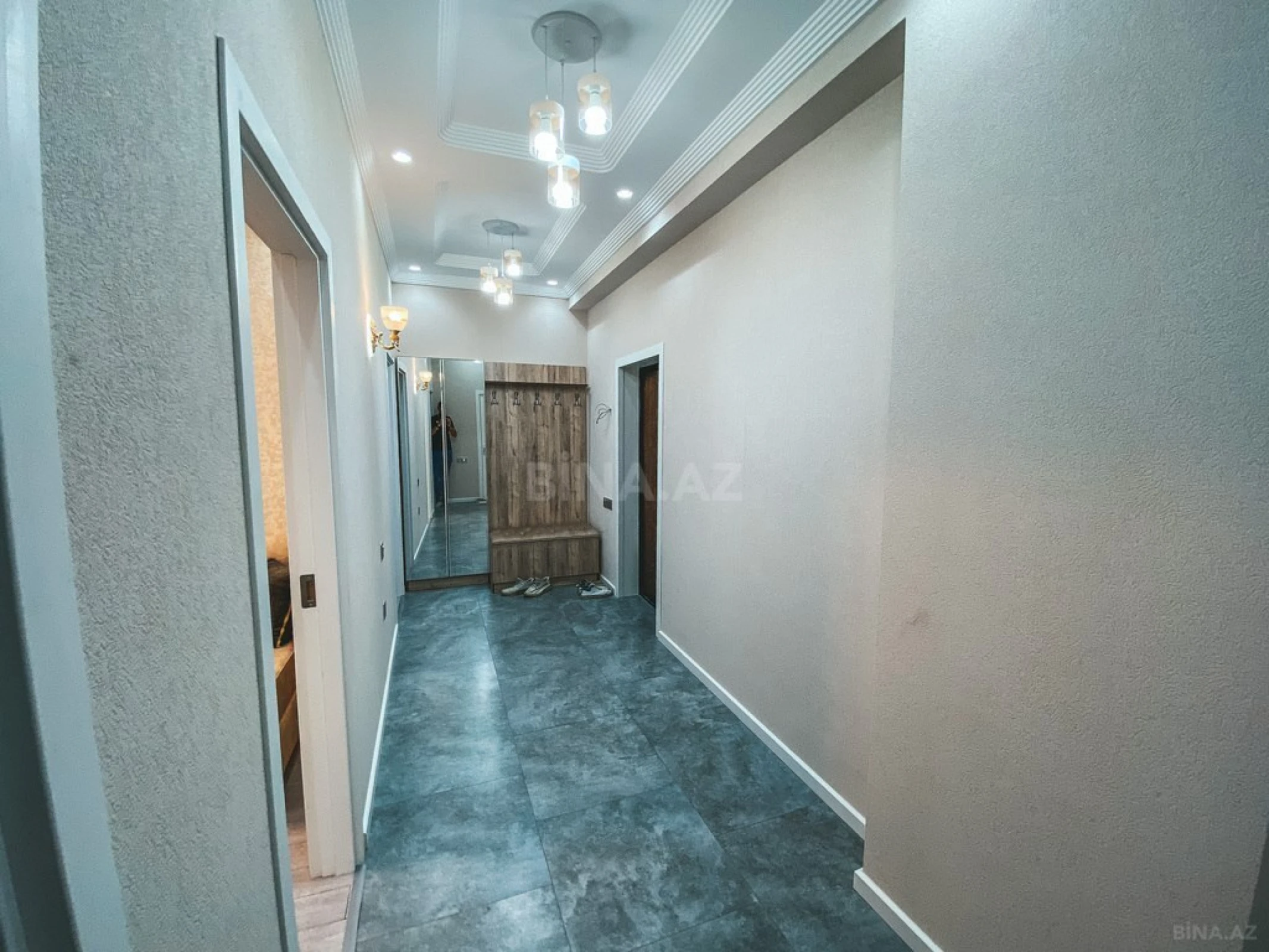 Kirayə verilir 2 otaqlı mənzil 94 m²