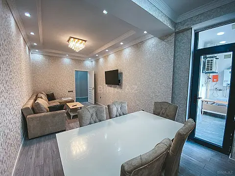 Kirayə verilir 2 otaqlı mənzil 94 m²