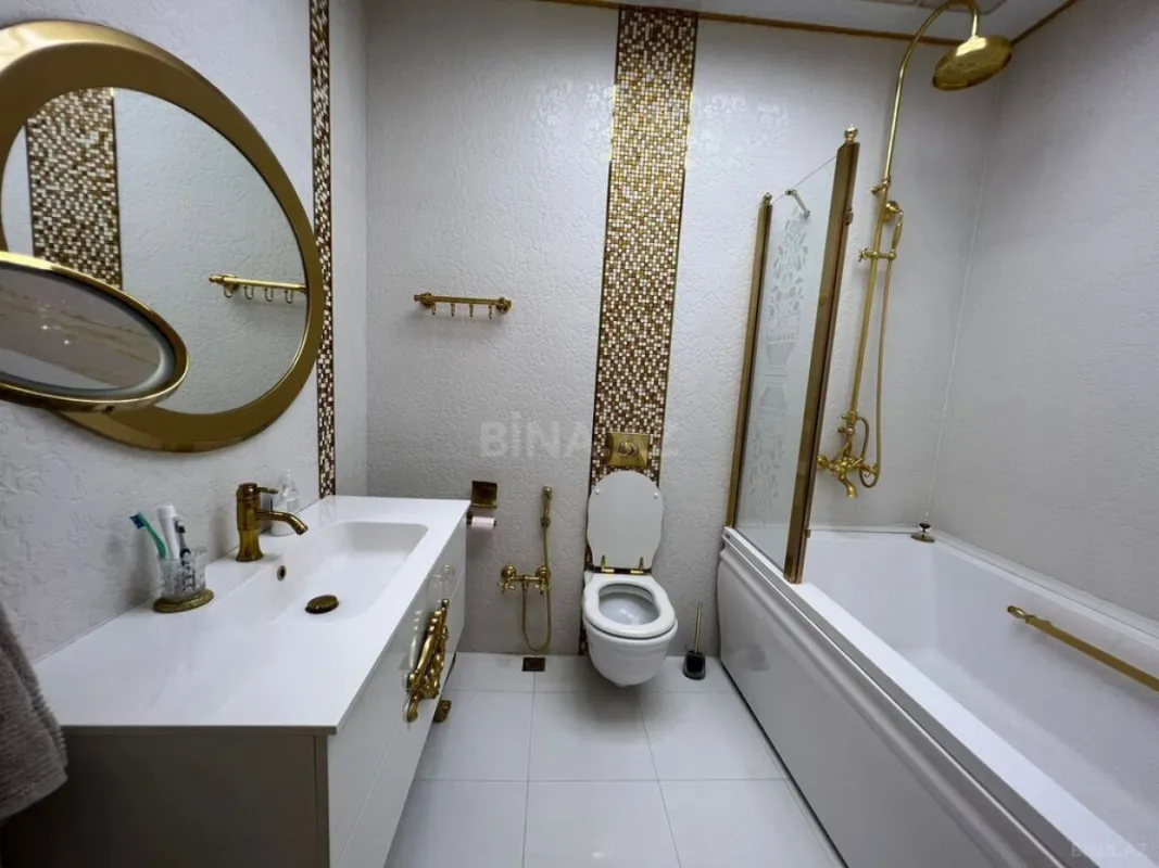 Satılır 5 otaqlı mənzil 285 m²