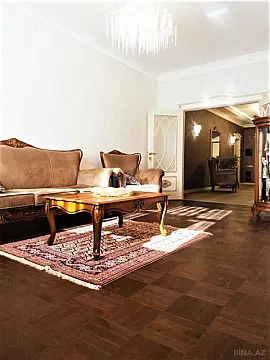 Satılır 5 otaqlı mənzil 220.5 m²