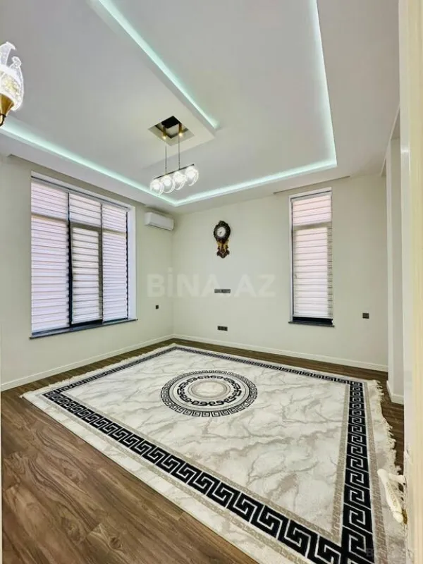 Satılır 6 otaqlı həyət evi 380 m²
