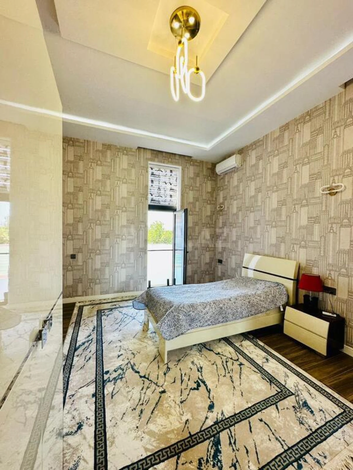 Satılır 6 otaqlı həyət evi 380 m²