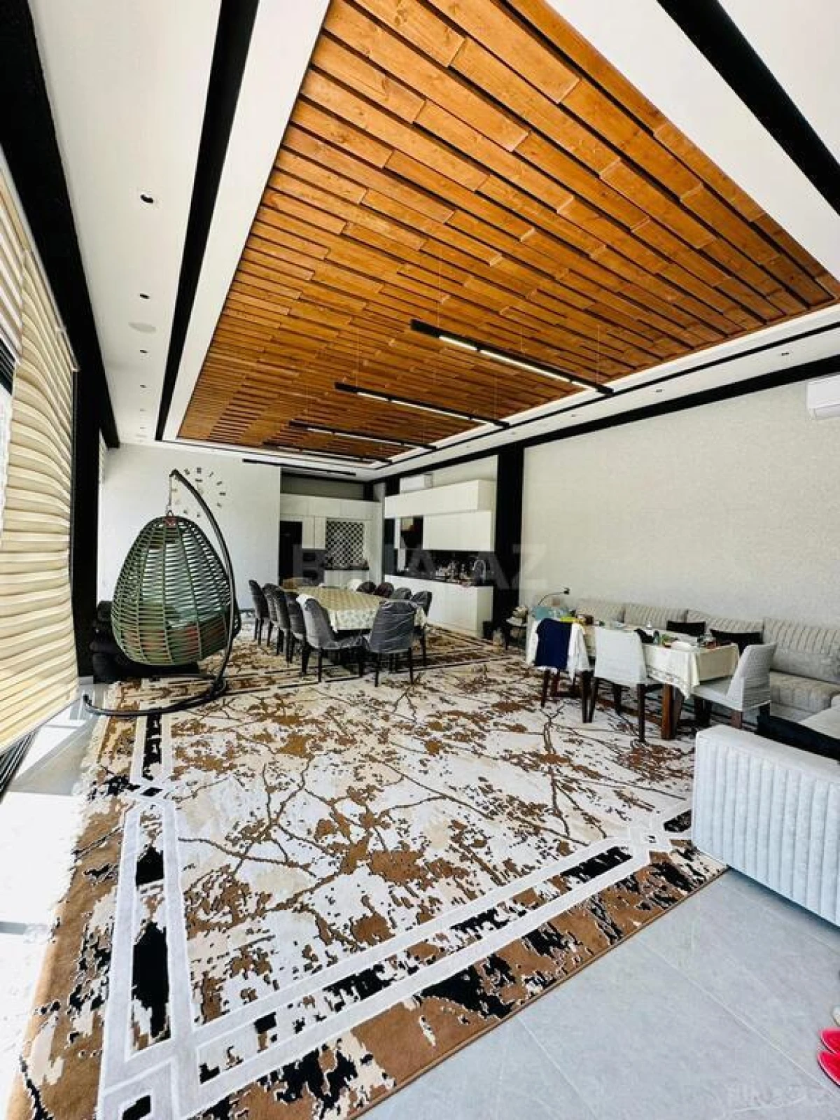 Satılır 6 otaqlı həyət evi 380 m²