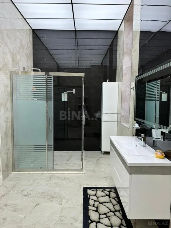 Satılır 6 otaqlı həyət evi 380 m²