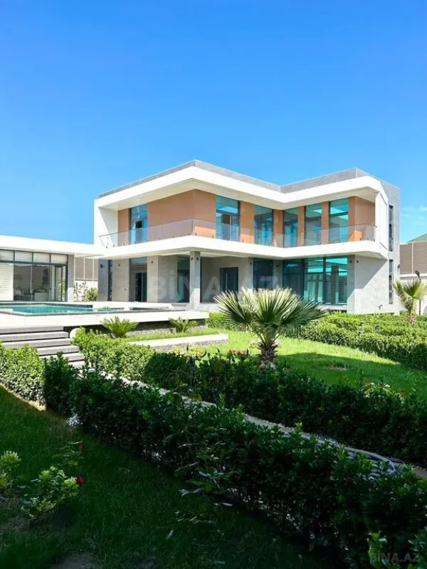 Satılır 6 otaqlı həyət evi 380 m²