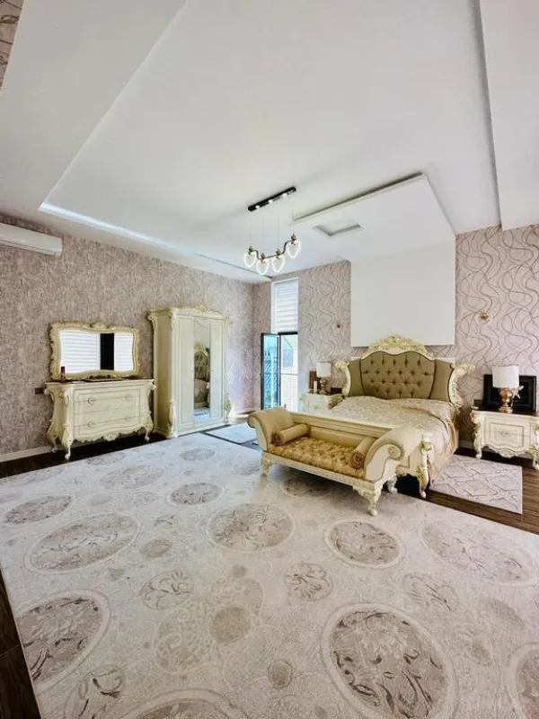 Satılır 6 otaqlı həyət evi 380 m²