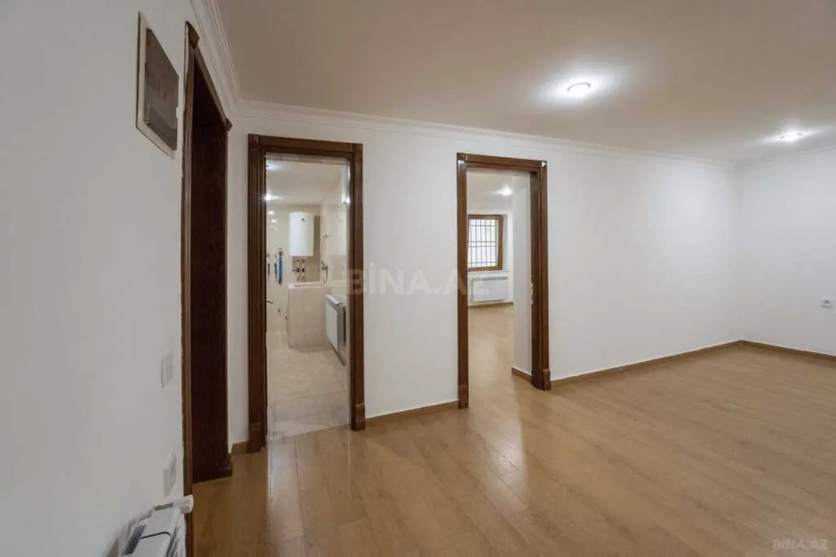 Satılır 11 otaqlı həyət evi 398 m²