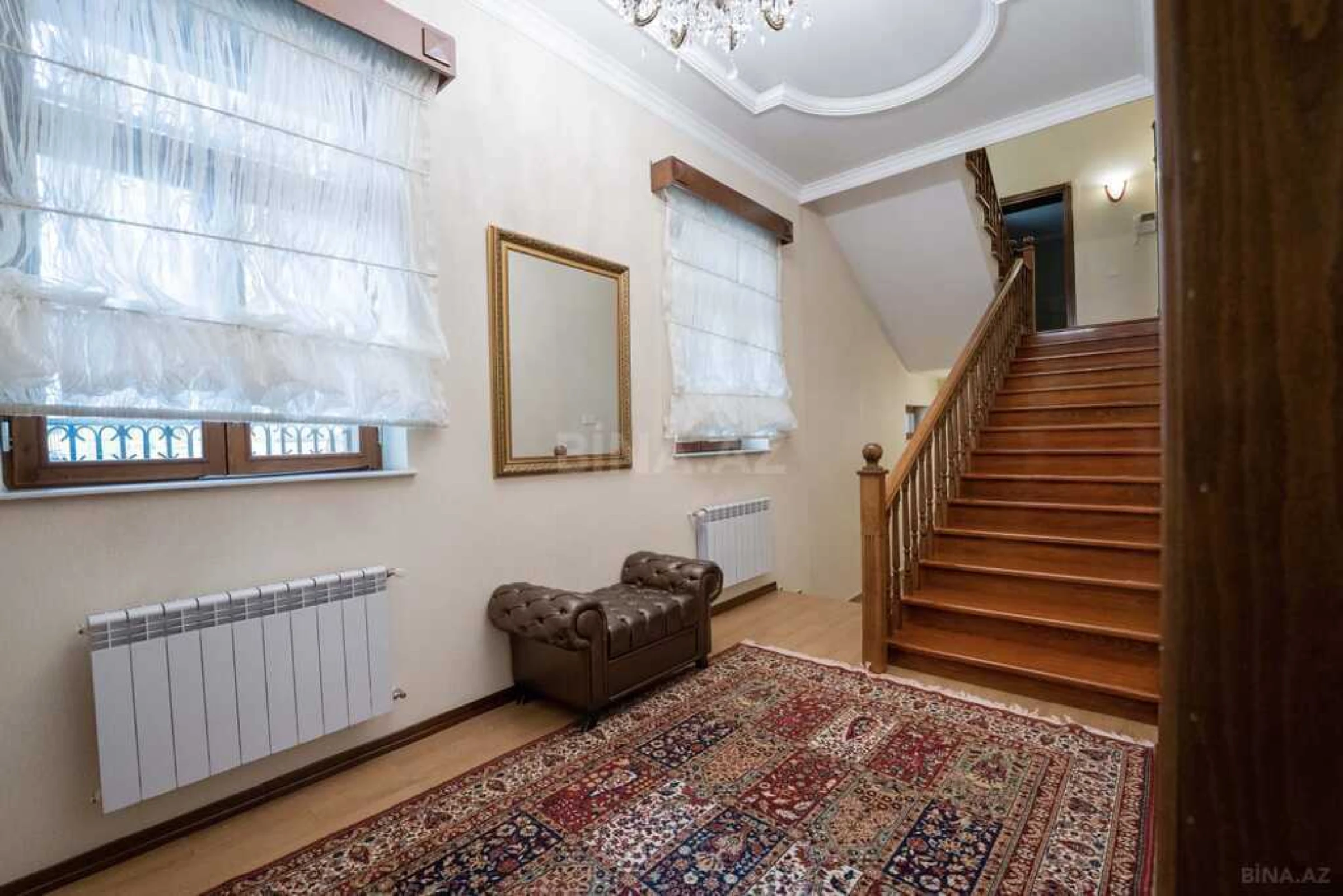 Satılır 11 otaqlı həyət evi 398 m²
