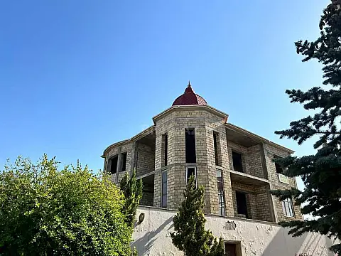 Satılır 9 otaqlı həyət evi 672 m² — Bakı, Novxanı 9 otaq 672.00 m²