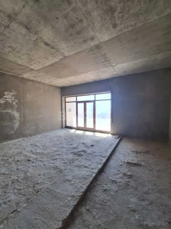 Satılır 11 otaqlı həyət evi 540 m²