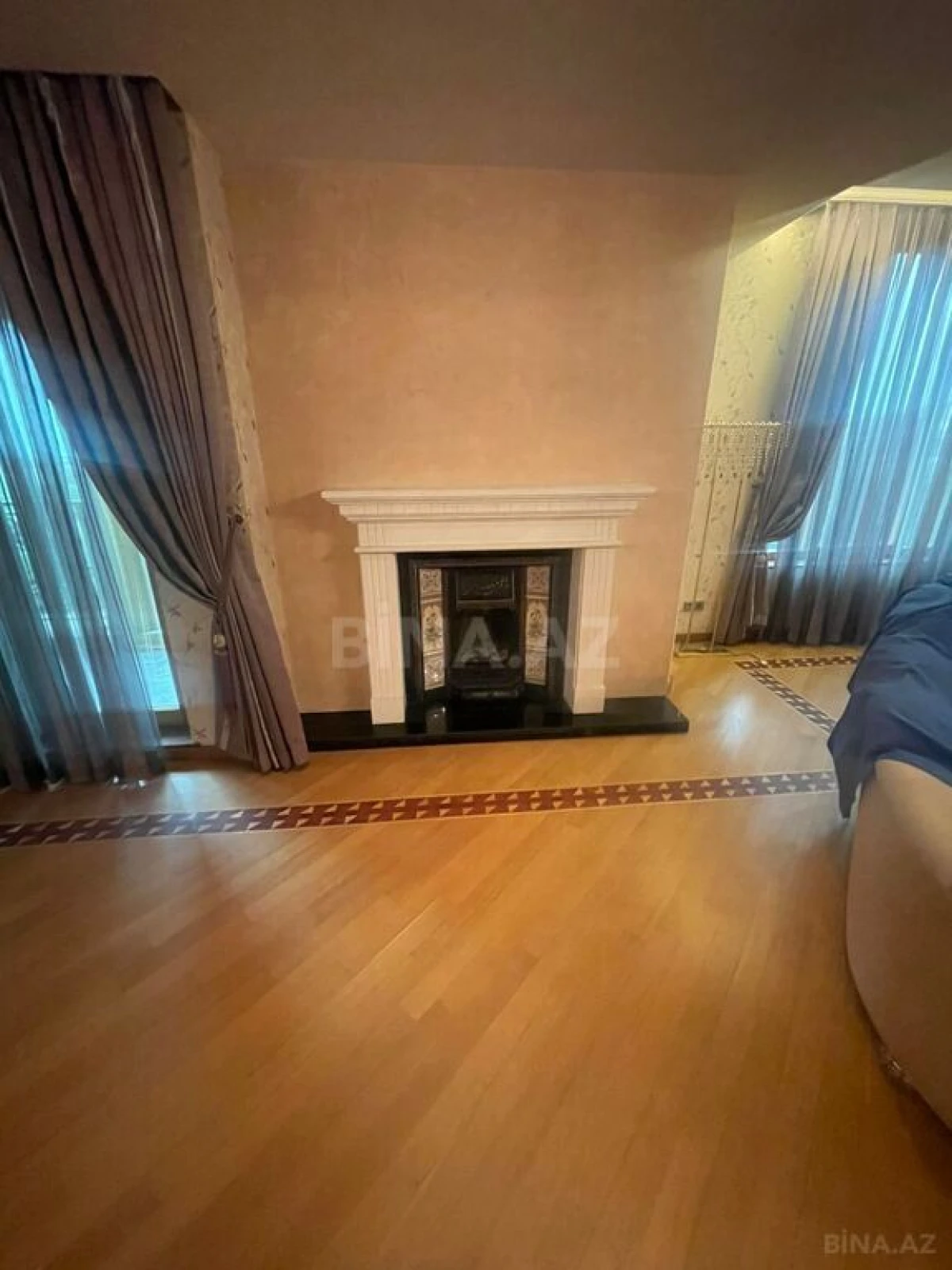 Kirayə verilir 5 otaqlı mənzil 400 m²